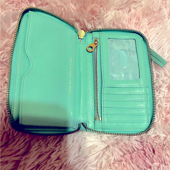 Marc Jacobs Wristlet - Picture 5 of 6